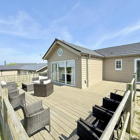 Halcyon Days - Part Of The The Bay Village With Pool, Gym And Direct Access, Pub, Restaurant, Tennis And Meadows Walks Casa de Férias